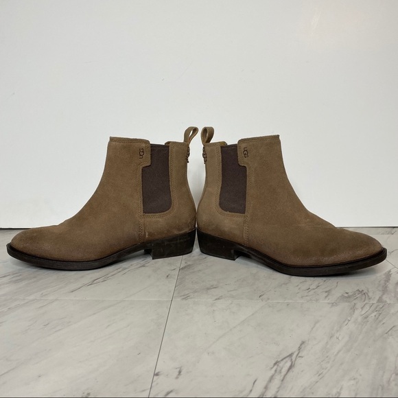 UGG Tan Brown Chelsea Suede Bootie 9 - Picture 6 of 14